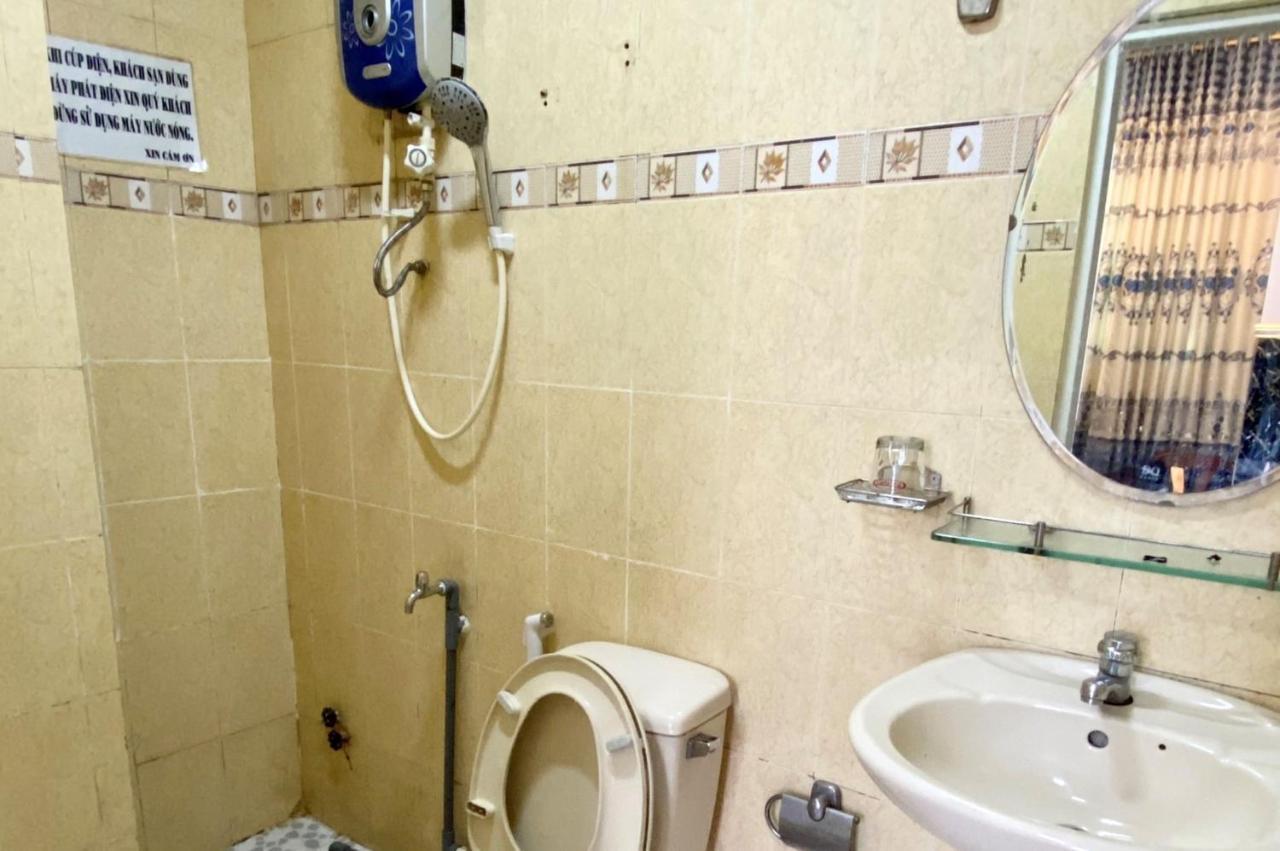 Ngoc Trinh Hotel Bandar Ho Chi Minh Luaran gambar