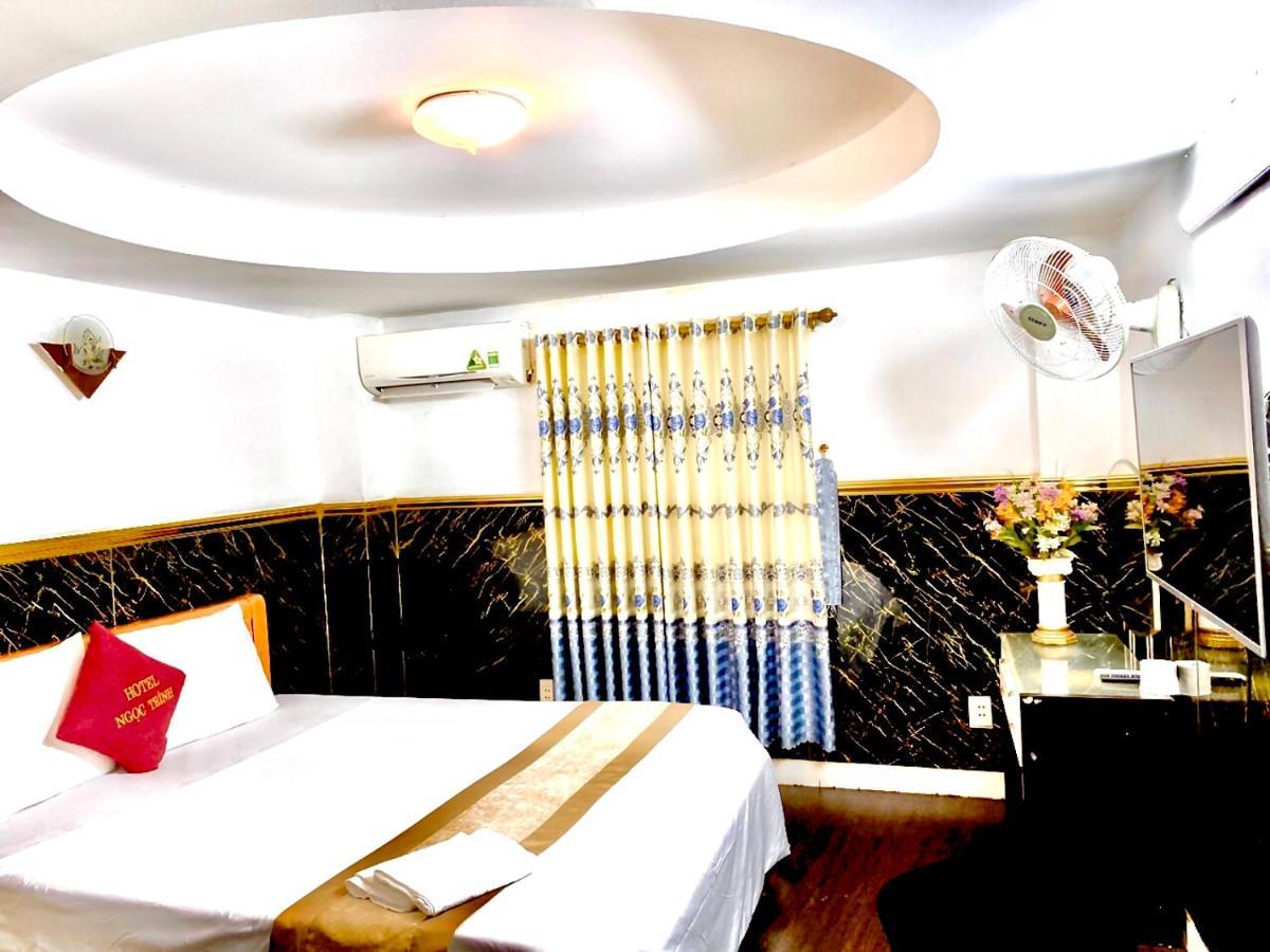 Ngoc Trinh Hotel Bandar Ho Chi Minh Luaran gambar